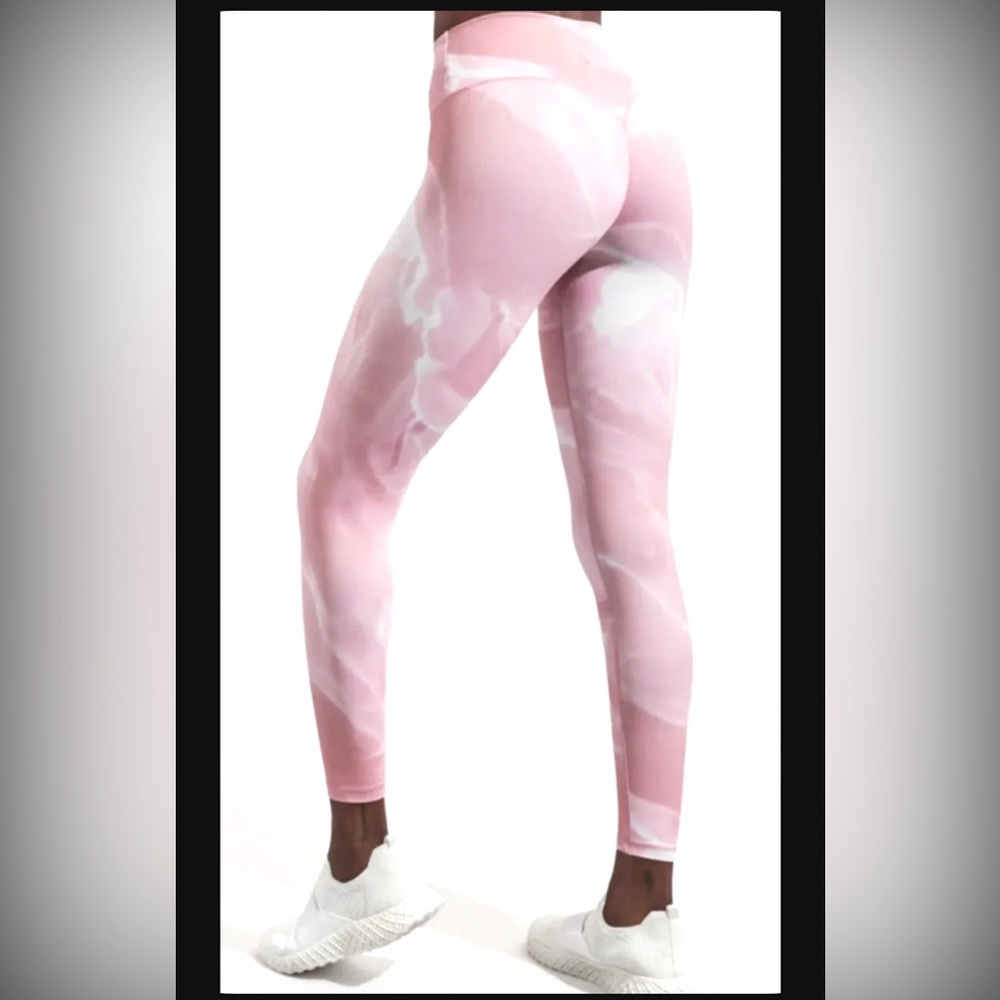 SOLD Buff Bunny Rebel Legging-Rose Quart Marble size Small